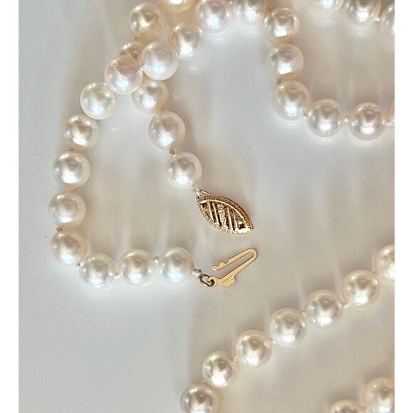 VTG Cultured PEARL NECKLACE 18" Knotted 62 Pearls 7mm 14K Gold Fish Hook Clasp! - Picture 6 of 8